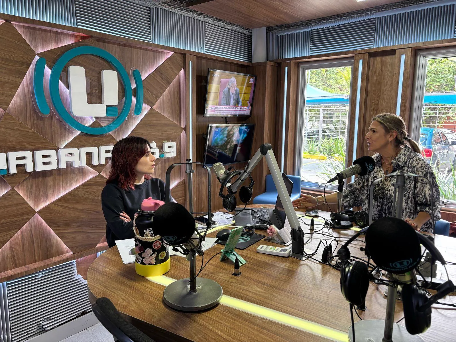 Entrevista en Urbana FM